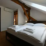 Atik 2* Ljubljana