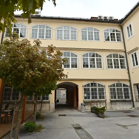 Atik Hotel *