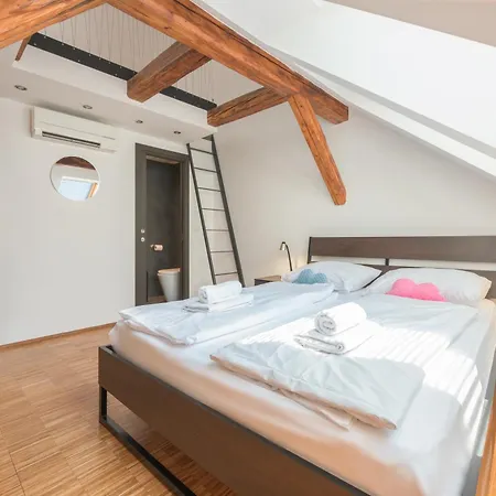 Atik Ξενοδοχείο 2*