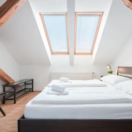 Atik 2* Λιουμπλιάνα