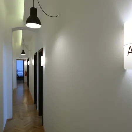 Готель Atik Любляна