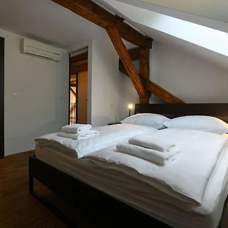 Atik 2* Λιουμπλιάνα