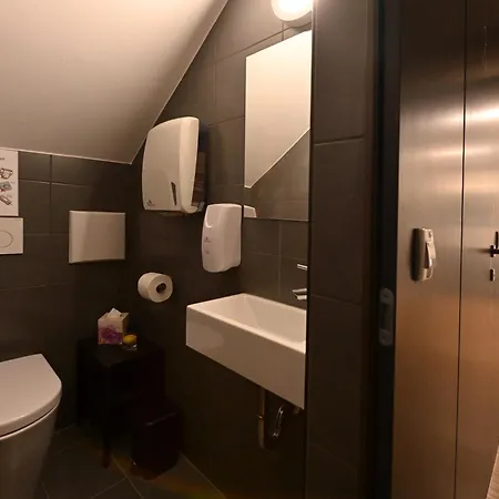 Atik * Ljubljana